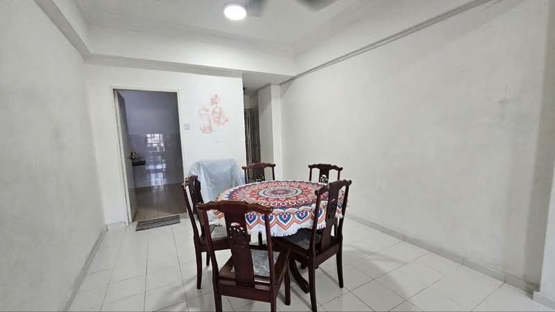 Condominium for Sale at Siantan Puri (8th Avenue) - Wesley Tan - Dining Room - PropertyGuru.com.my