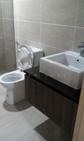 Servis Apartment untuk Disewa di Maisson - Owen Loke - Bathroom - PropertyGuru.com.my