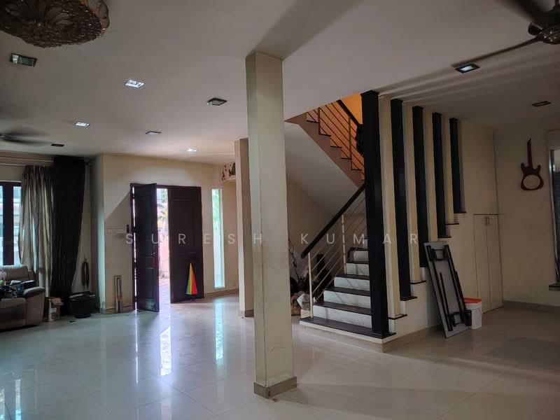 Rumah Berkembar untuk Dijual di Puchong (Selangor) - Suresh Kumar - Living Room - PropertyGuru.com.my