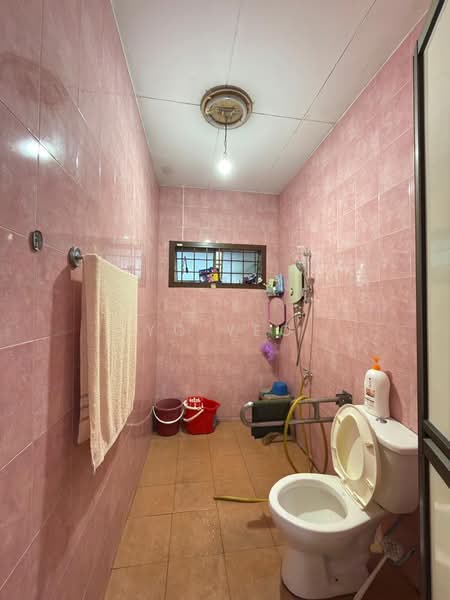 Rumah Teres 2 Tingkat untuk Dijual di Johor Bahru (Johor) - Yo Yeo - Bathroom - PropertyGuru.com.my