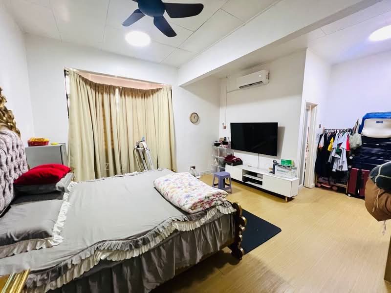 Rumah Teres 2 Tingkat untuk Dijual di Kajang (Selangor) - Izzat Zamros - Bedroom - PropertyGuru.com.my
