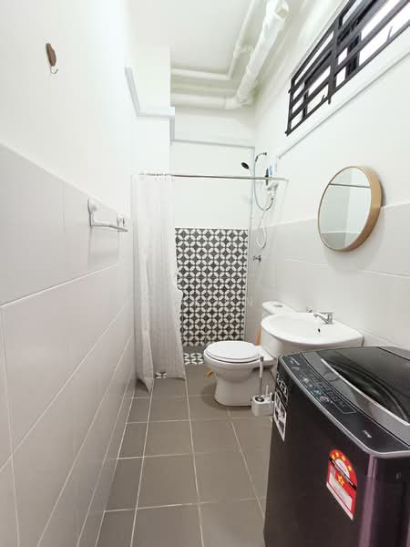 Rumah Teres 1 Tingkat untuk Disewa di Seri Iskandar (Perak) - Ms Yong - Bathroom - PropertyGuru.com.my