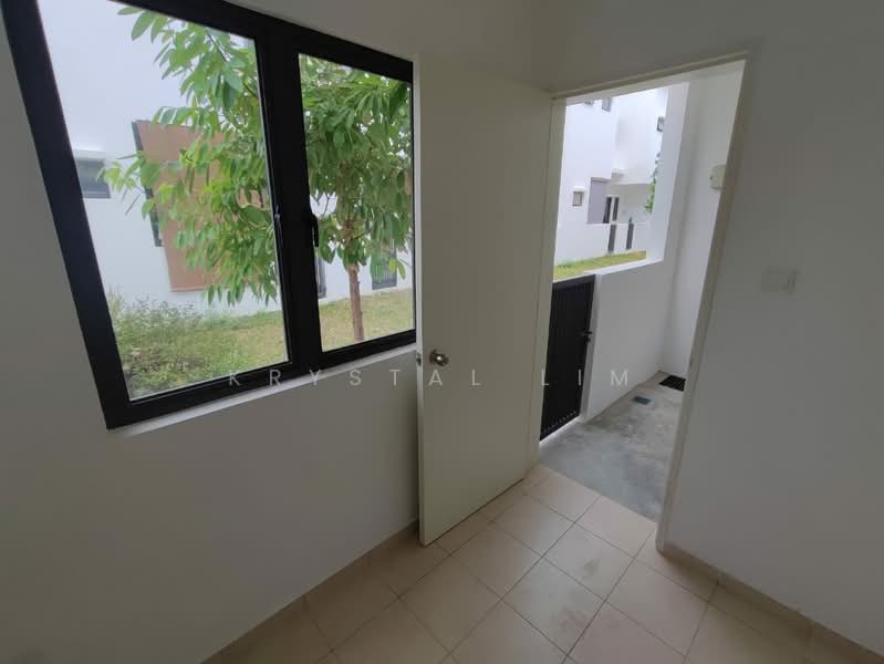 3-storey Terraced House for Rent in Dengkil (Selangor) - Krystal Lim - Exterior - PropertyGuru.com.my