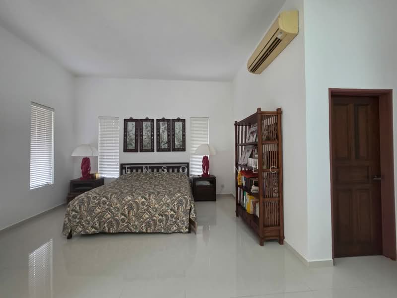 Rumah Banglo untuk Dijual di Leisure Farm (Gelang Patah) - Benson NEC - Bedroom - PropertyGuru.com.my