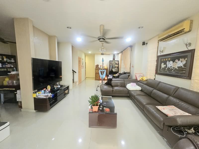 Semi-Detached House for Sale in Cheras (Selangor) - Denver Sin - Living Room - PropertyGuru.com.my