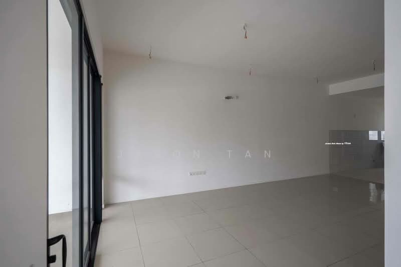 2-storey Terraced House for Sale in Klang (Selangor) - Jason Tan - Living Room - PropertyGuru.com.my