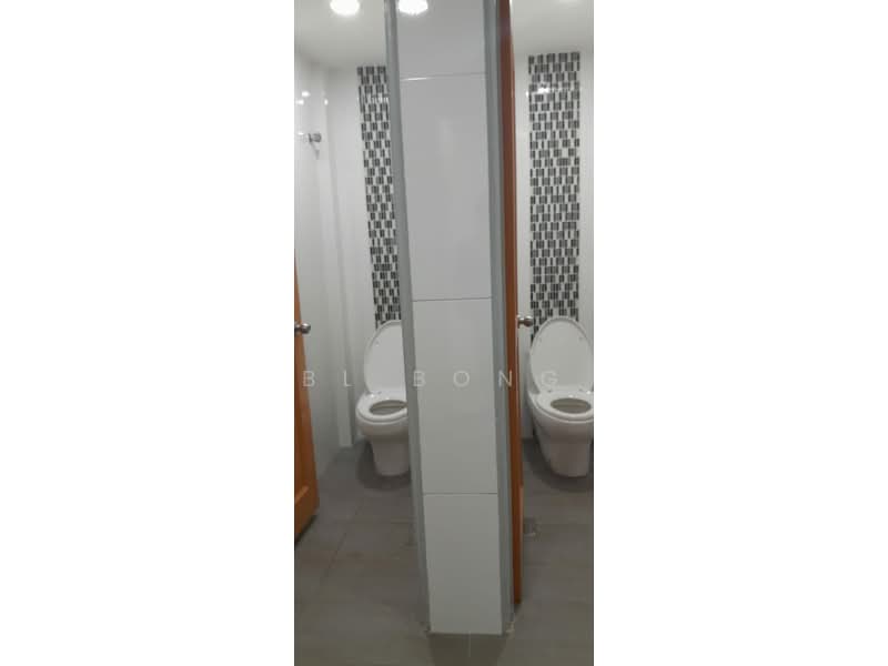 Factory for Sale in Taman Perindustrian Batu Berendam (Bachang) - BL Bong - Bathroom - PropertyGuru.com.my