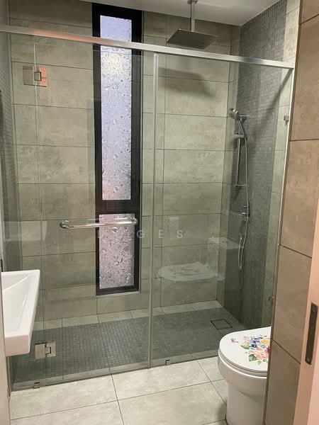 Servis Apartment untuk Disewa di The Sentral Suites - Loges . - Bathroom - PropertyGuru.com.my