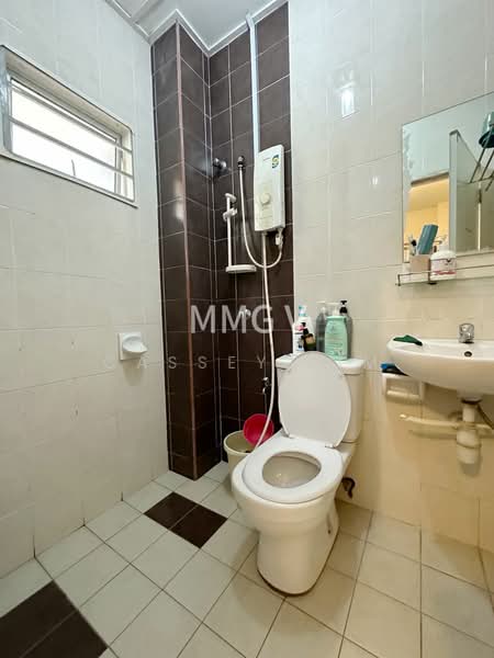 Rumah Berkembar untuk Dijual di Setia Indah (Setia Alam) - Cassey Lim - Bathroom - PropertyGuru.com.my