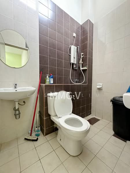 Rumah Berkembar untuk Dijual di Setia Indah (Setia Alam) - Cassey Lim - Bathroom - PropertyGuru.com.my