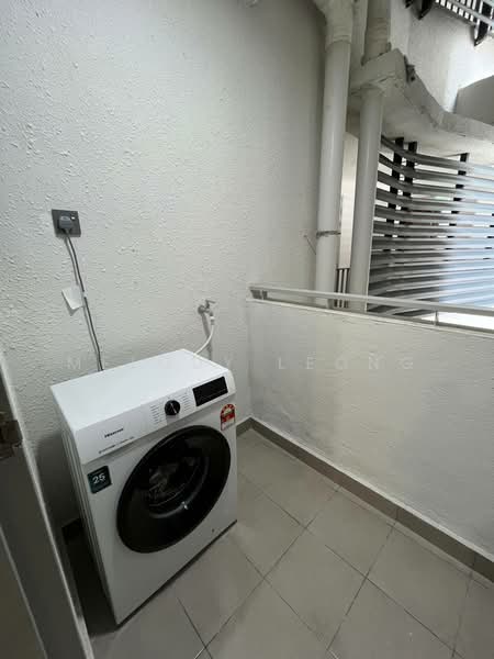 Servis Apartment untuk Disewa di The Era @ Duta North - Melody Leong - Balcony - PropertyGuru.com.my