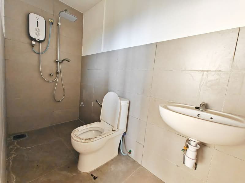 Semi-Detached House for Sale in Seksyen 10 Wangsa Maju (Wangsa Maju) - Afiqah . - Bathroom - PropertyGuru.com.my