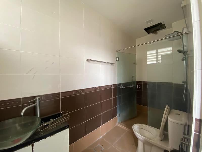 Semi-Detached House for Sale in Seksyen 10 Wangsa Maju (Wangsa Maju) - Afiqah zaidi - Bathroom - PropertyGuru.com.my