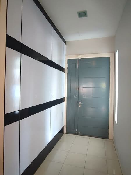 Semi-Detached House for Rent in Klang (Selangor) - Sara Ooi - Entrance - PropertyGuru.com.my