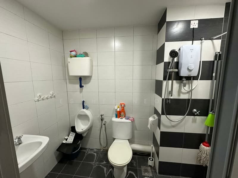 Pejabat untuk Dijual di Taman Bukit Jambul (Bukit Jambul) - Esther Neoh - Bathroom - PropertyGuru.com.my