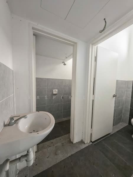 Shop / Office for Sale in Taman Kota Masai (Pasir Gudang) - Kasper Lee - Bathroom - PropertyGuru.com.my