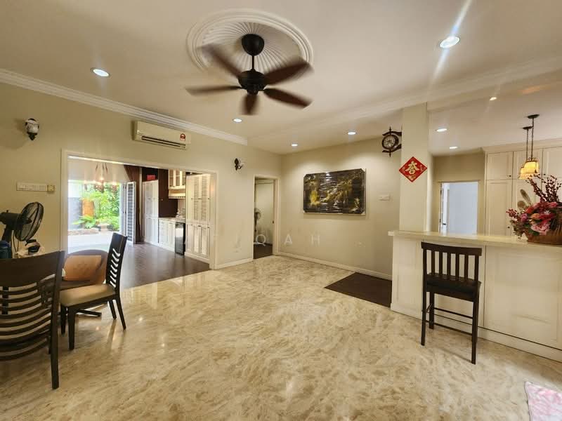 Bungalow for Sale in Bukit Jelutong (Shah Alam) - Afiqah . - Living Room - PropertyGuru.com.my