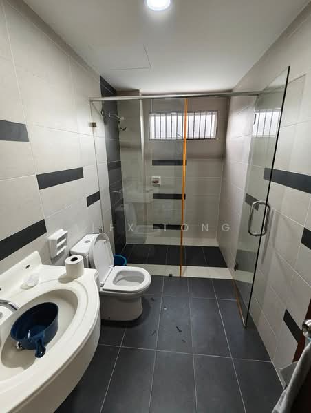 2.5-storey Terraced House for Sale in Bandar Puteri Klang (Klang) - Alex Tong - Bathroom - PropertyGuru.com.my