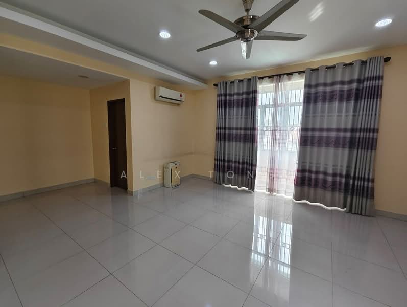 2.5-storey Terraced House for Sale in Bandar Puteri Klang (Klang) - Alex Tong - Living Room - PropertyGuru.com.my