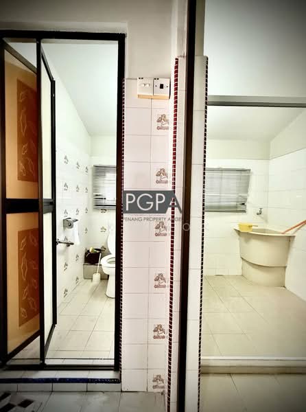 Semi-Detached House for Rent in Jelutong (Penang) - KK Kwok - Bathroom - PropertyGuru.com.my