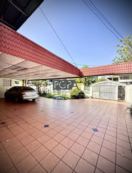 Semi-Detached House for Rent in Jelutong (Penang) - KK Kwok - Car Park - PropertyGuru.com.my