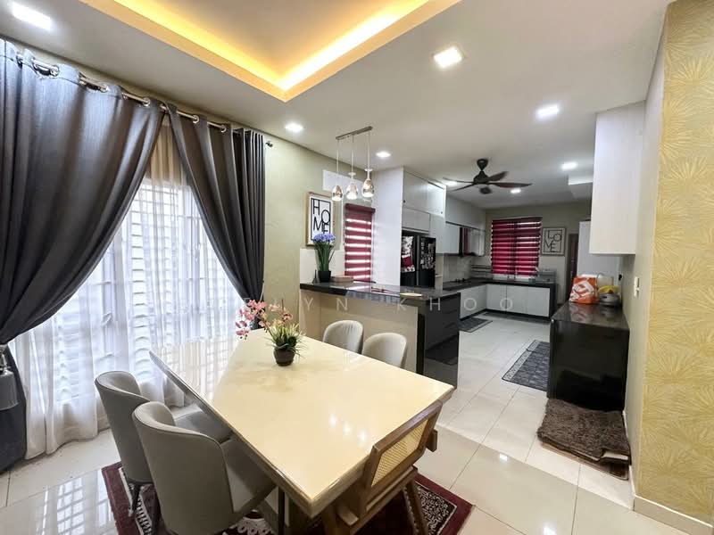 2-storey Terraced House for Rent in Saujana Rawang (Rawang) - Evelyn Khoo - Dining Room - PropertyGuru.com.my