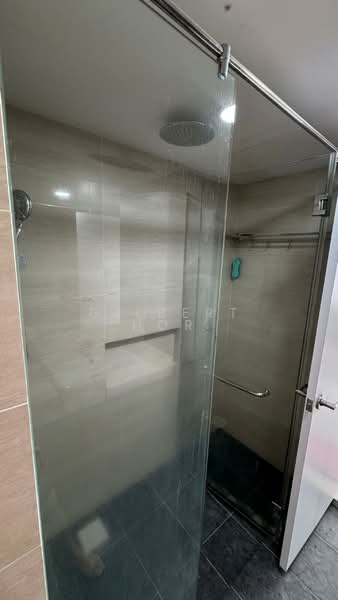 Servis Apartment untuk Dijual di Main Place Residence - Gilbert Hor - Bathroom - PropertyGuru.com.my
