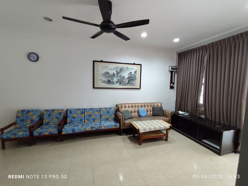 1-storey Terraced House for Rent in Taman Century (Johor Bahru) - Shishi . - Living Room - PropertyGuru.com.my