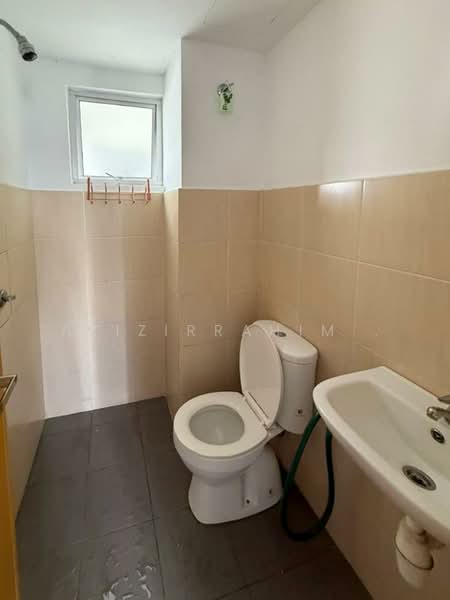 Townhouse for Sale in Kajang (Selangor) - Azizirrahim . - Bathroom - PropertyGuru.com.my