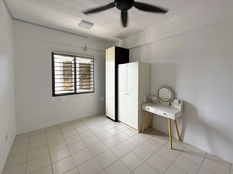 Townhouse for Sale in Kajang (Selangor) - Azizirrahim . - Bedroom - PropertyGuru.com.my