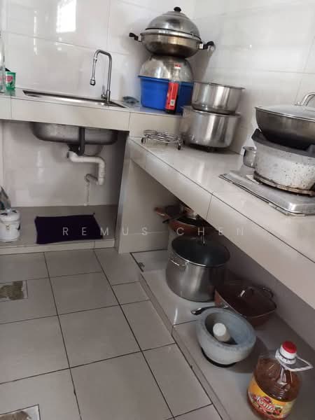 Rumah Teres 2 Tingkat untuk Dijual di Kota Kemuning (Shah Alam) - Remus Chen - Kitchen - PropertyGuru.com.my