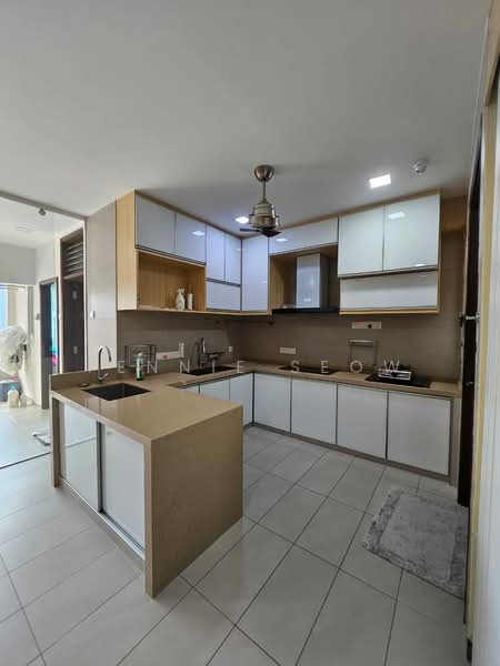 Kondominium untuk Disewa di One Tanjong Condominium - Fennie Seow - Kitchen - PropertyGuru.com.my
