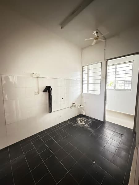Apartment for Sale at Palm & Nipah Court (Pangsapuri Nipah) - Wayne Yong - Kitchen - PropertyGuru.com.my