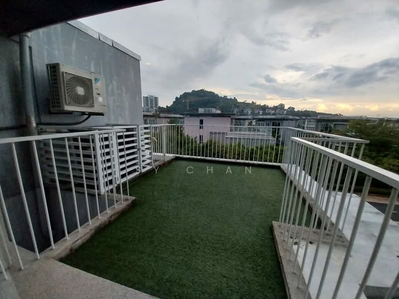 3-storey Terraced House for Sale in Subang Jaya (Selangor) - SY Chan - Balcony - PropertyGuru.com.my