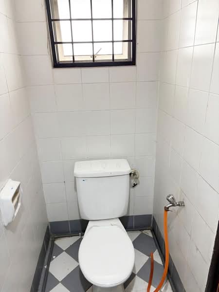 Kedai untuk Disewa di Petaling Jaya (Selangor) - Lee Sing Siong - Bathroom - PropertyGuru.com.my