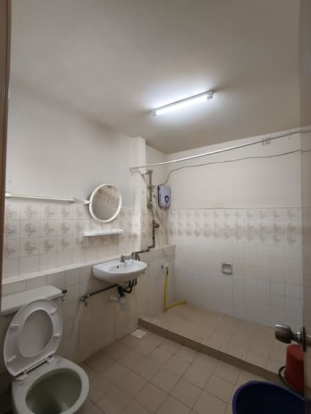 Rumah Teres 2 Tingkat untuk Disewa di Bandar Sunway (Sunway) - Alps Tan - Bathroom - PropertyGuru.com.my