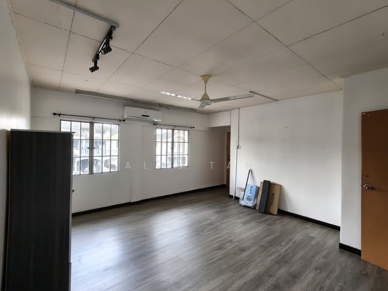 Rumah Teres 2 Tingkat untuk Disewa di Bandar Sunway (Sunway) - Alps Tan - Living Room - PropertyGuru.com.my