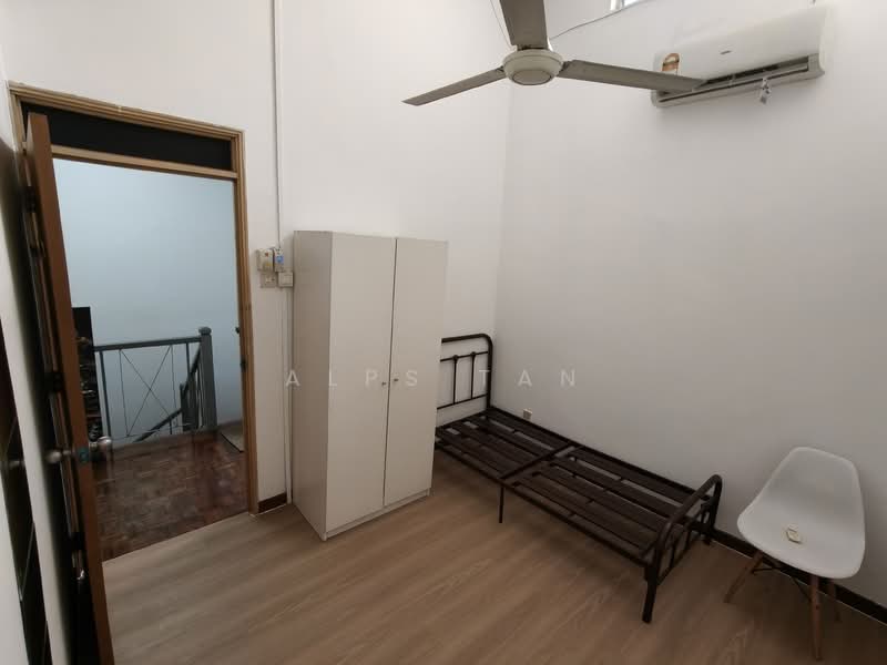 Rumah Teres 2 Tingkat untuk Disewa di Bandar Sunway (Sunway) - Alps Tan - Bedroom - PropertyGuru.com.my