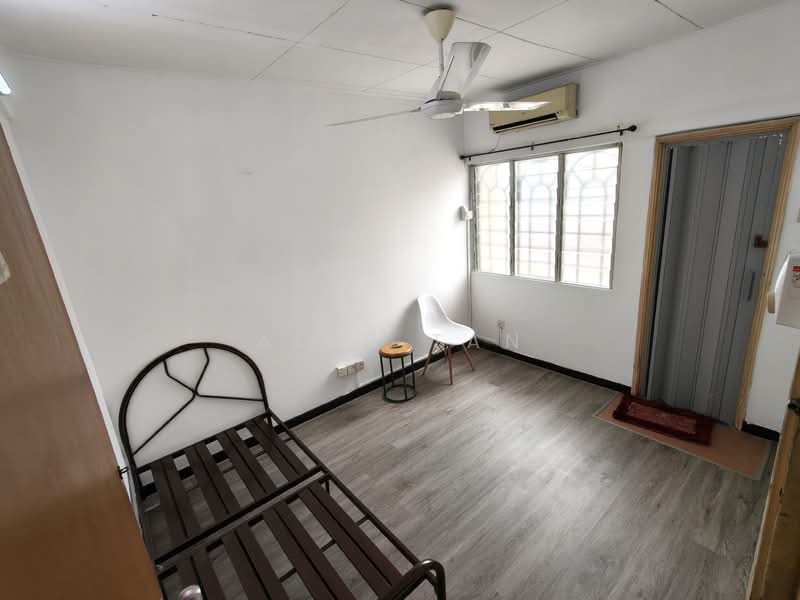 Rumah Teres 2 Tingkat untuk Disewa di Bandar Sunway (Sunway) - Alps Tan - Bedroom - PropertyGuru.com.my