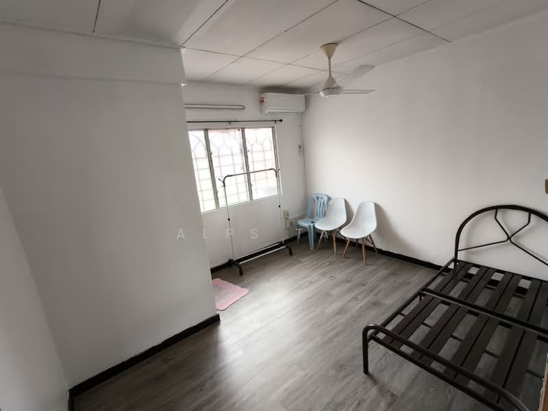 Rumah Teres 2 Tingkat untuk Disewa di Bandar Sunway (Sunway) - Alps Tan - Bedroom - PropertyGuru.com.my