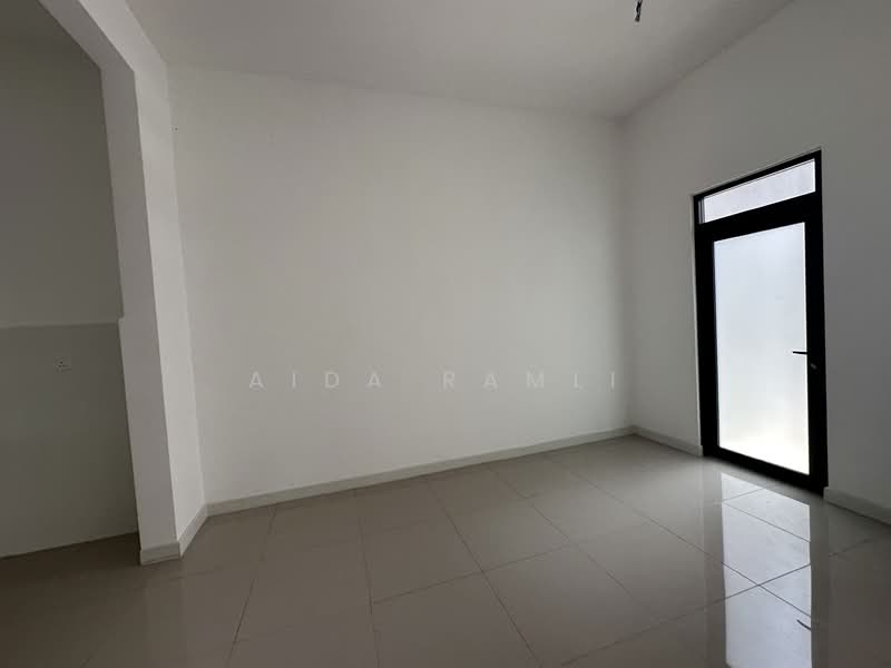 2-storey Terraced House for Sale in Taman Cahaya Alam (Shah Alam) - Aida Ramli - Interior - PropertyGuru.com.my