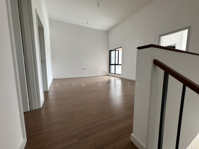2-storey Terraced House for Sale in Taman Cahaya Alam (Shah Alam) - Aida Ramli - Living Room - PropertyGuru.com.my
