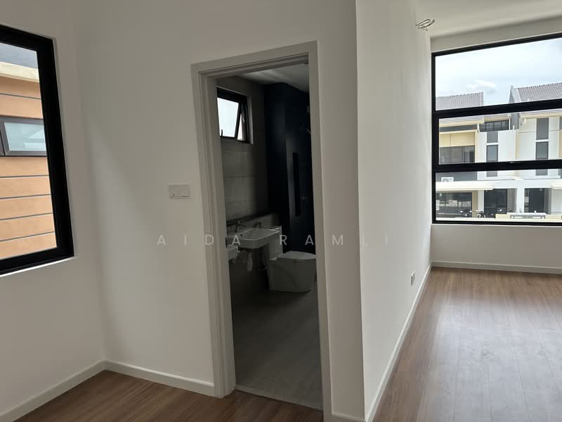 2-storey Terraced House for Sale in Taman Cahaya Alam (Shah Alam) - Aida Ramli - Bathroom - PropertyGuru.com.my