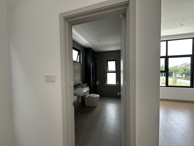 2-storey Terraced House for Sale in Taman Cahaya Alam (Shah Alam) - Aida Ramli - Bathroom - PropertyGuru.com.my