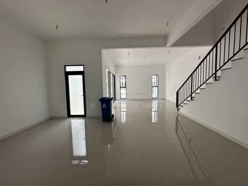 2-storey Terraced House for Sale in Taman Cahaya Alam (Shah Alam) - Aida Ramli - Living Room - PropertyGuru.com.my