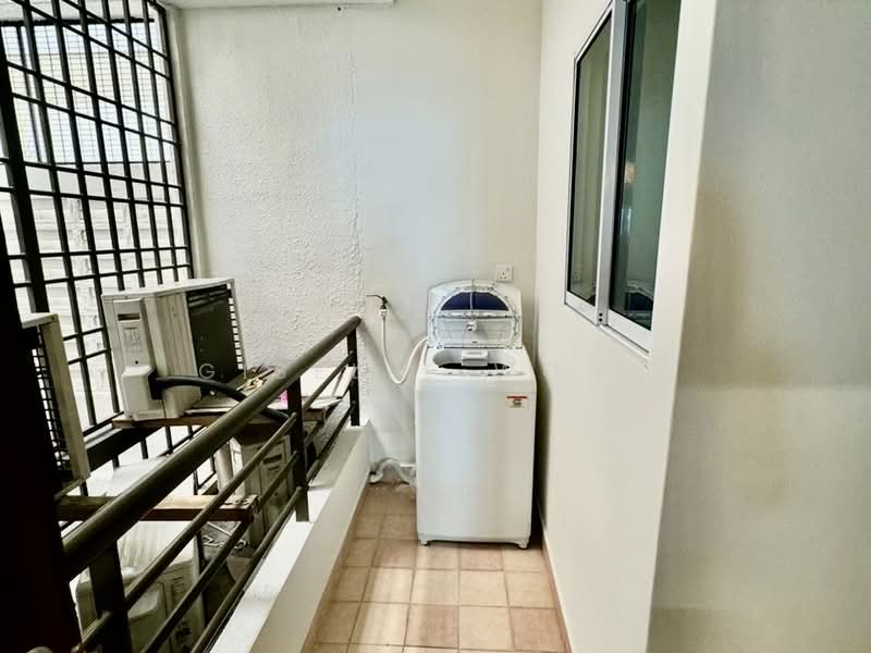 Kondominium untuk Disewa di Gurney Beach Resort - Giselle Wong - Balcony - PropertyGuru.com.my