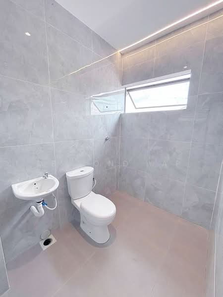 Rumah Teres 2 Tingkat untuk Dijual di Skudai (Johor) - Desmond Yap - Bathroom - PropertyGuru.com.my