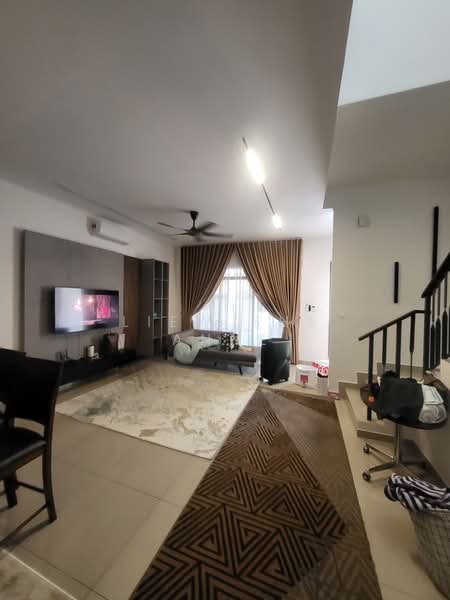 Rumah Teres 2 Tingkat untuk Dijual di Setia Safiro (Cyberjaya) - Liew She Anne - Living Room - PropertyGuru.com.my