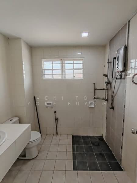 Rumah Teres 2 Tingkat untuk Disewa di Setia Alam (Selangor) - Veni Foo Yoke Fuang - Bathroom - PropertyGuru.com.my