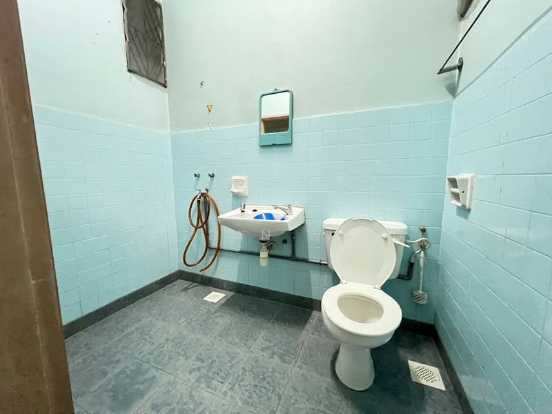 Rumah Teres 2 Tingkat untuk Dijual di Taman Sri Amar (Johor Bahru) - Jordan Wong - Bathroom - PropertyGuru.com.my